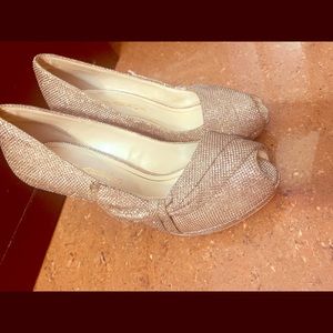 Caparos Size 8 heels